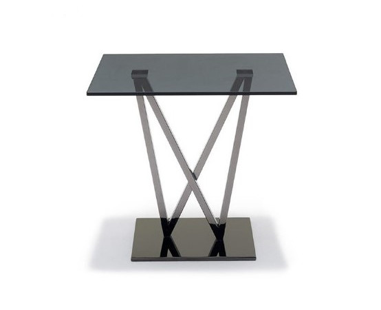 Modish lamp table